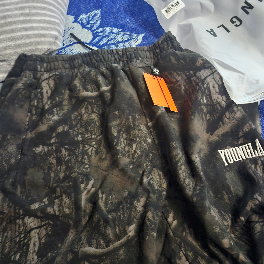 YoungLA Camouflage Sweatpants - Picture 2 of 3